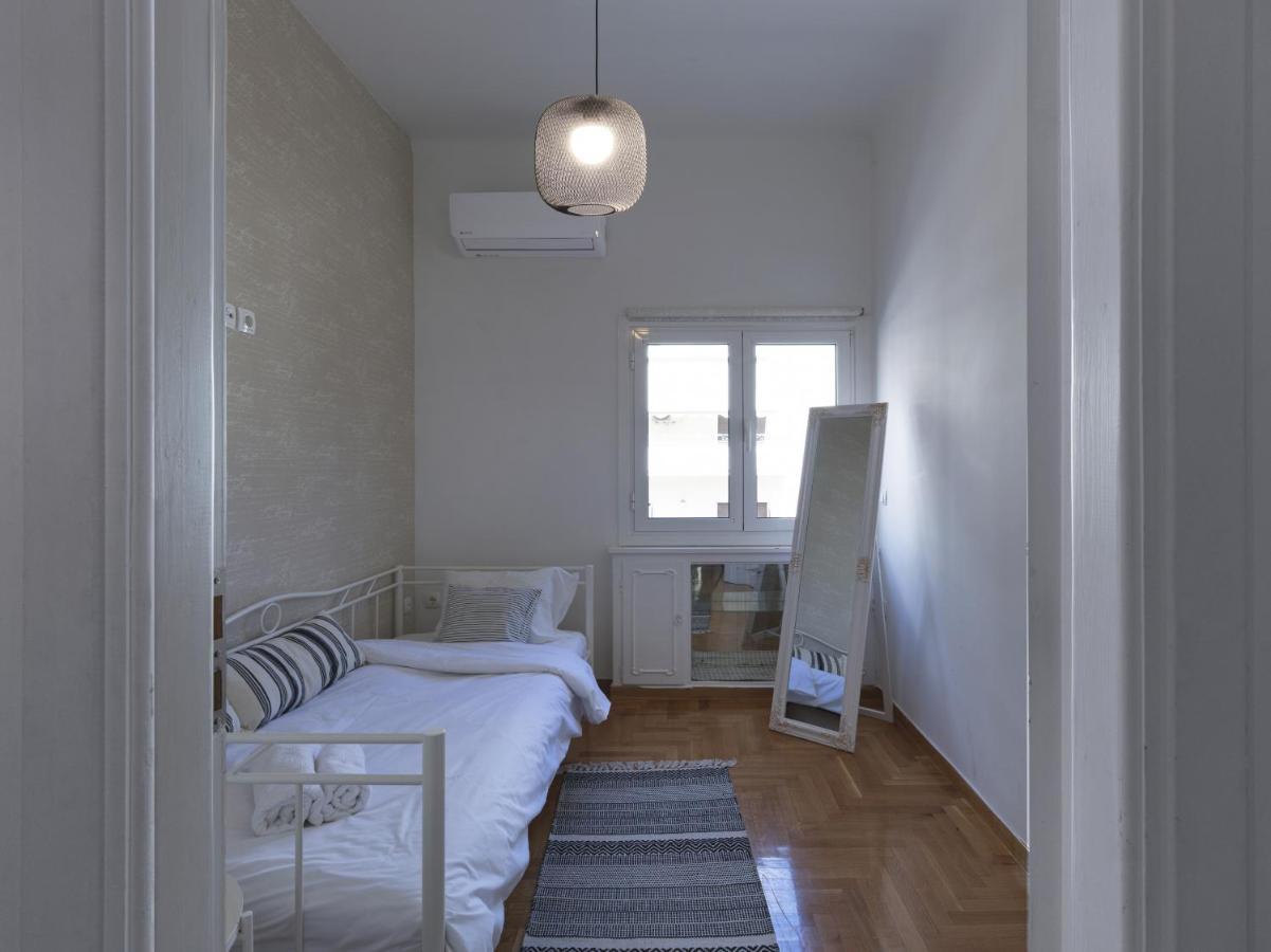 Beautiful Athenian Apartment Next To The Center Buitenkant foto