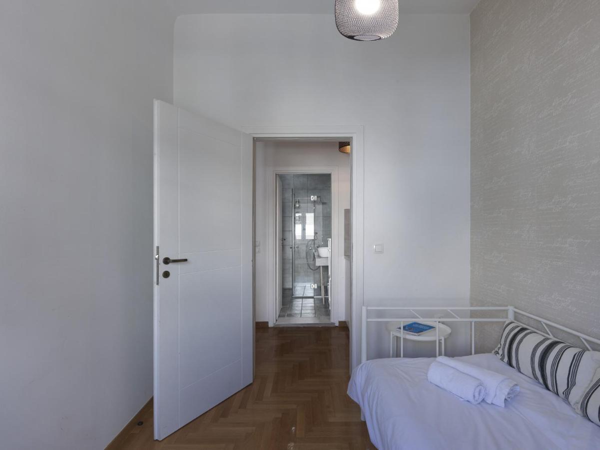 Beautiful Athenian Apartment Next To The Center Buitenkant foto